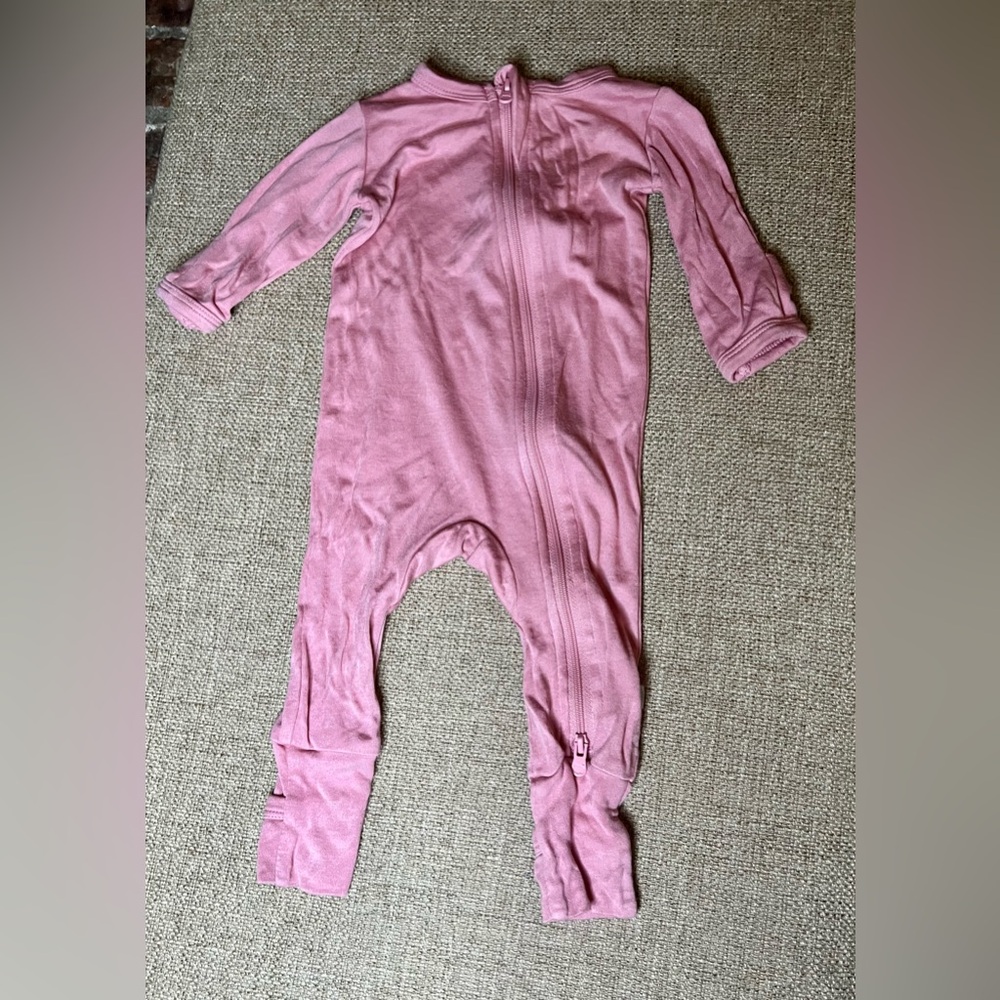 NWOT Dreamland Baby Mauve Pink Bamboo Convertible Romper 0-3 Months